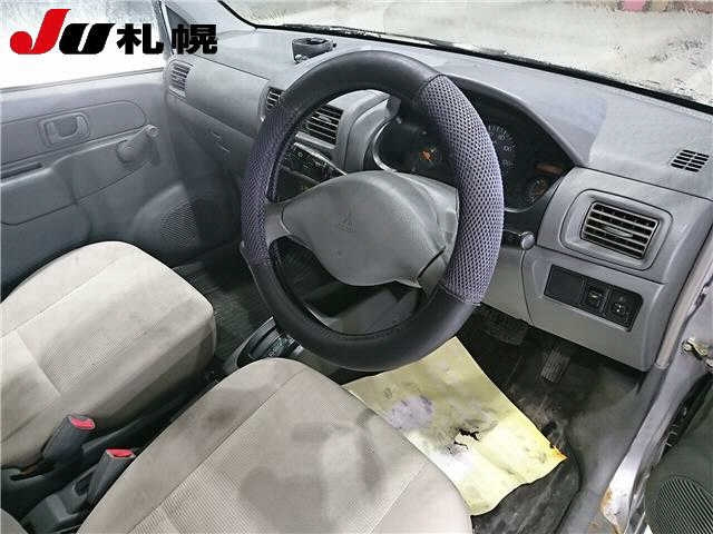 MITSUBISHI MINICA 2011