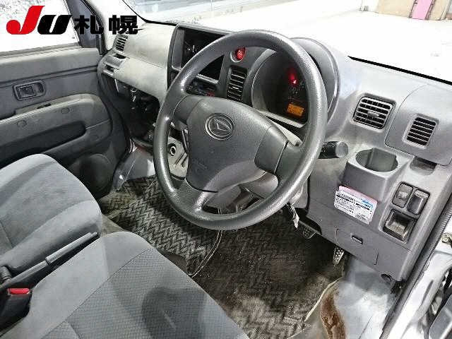 DAIHATSU HIJET VAN 2009