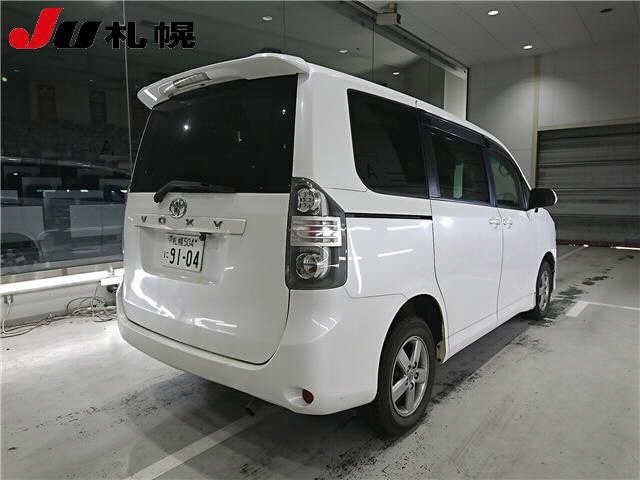 TOYOTA VOXY 2008