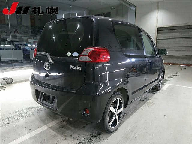 TOYOTA PORTE 2009