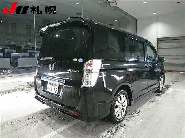 HONDA STEP WAGON 2011