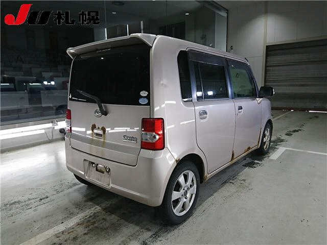 DAIHATSU MOVE CONTE 2010