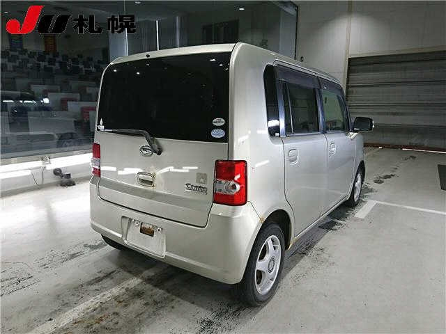 DAIHATSU MOVE CONTE 2011