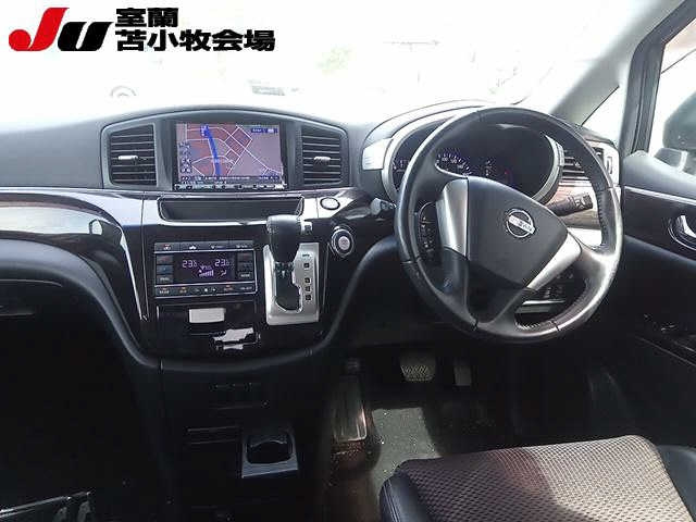 NISSAN ELGRAND 2010