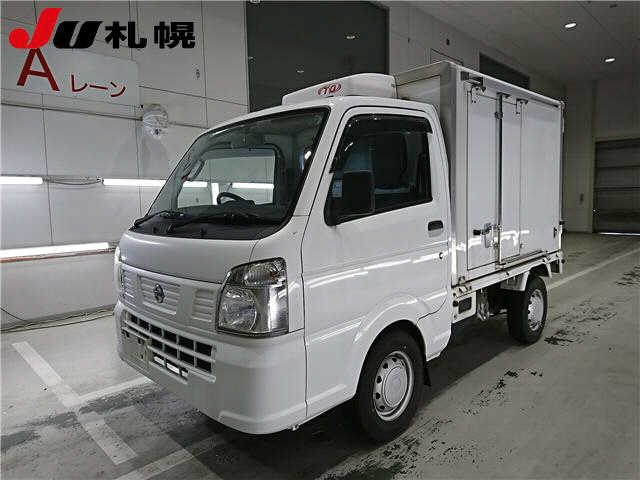 NISSAN CLIPPER TRUCK 2015