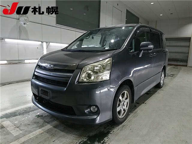 TOYOTA NOAH 2008