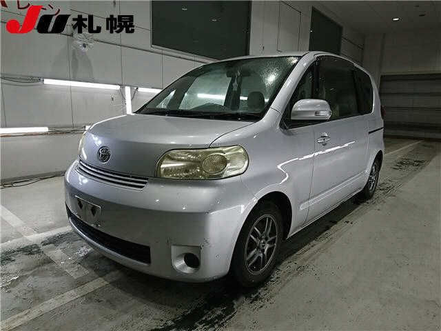 TOYOTA PORTE 2010