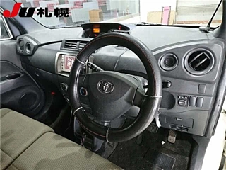 TOYOTA BB 2010