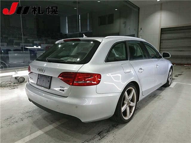 AUDI A4 2008