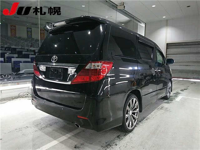 TOYOTA ALPHARD 2011
