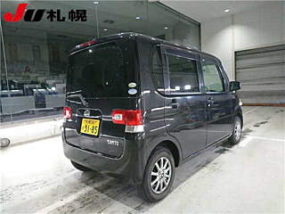 DAIHATSU TANTO 2011