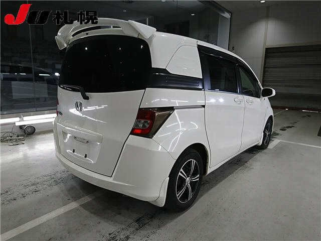 HONDA FREED 2010