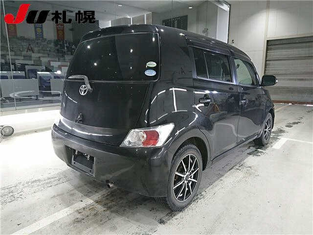 TOYOTA BB 2010