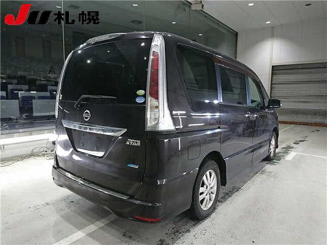 NISSAN SERENA 2011
