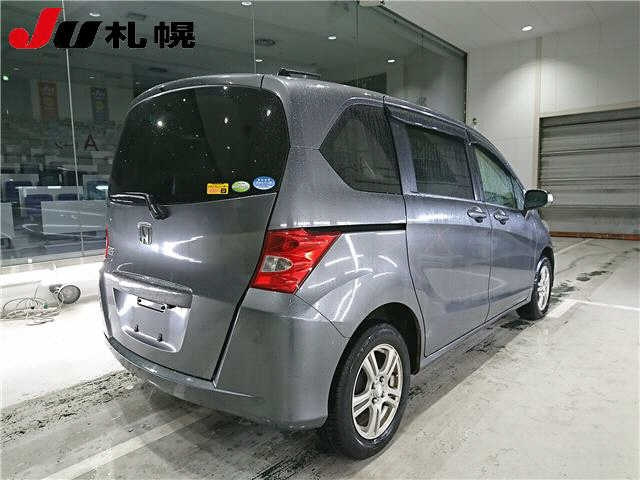 HONDA FREED 2010