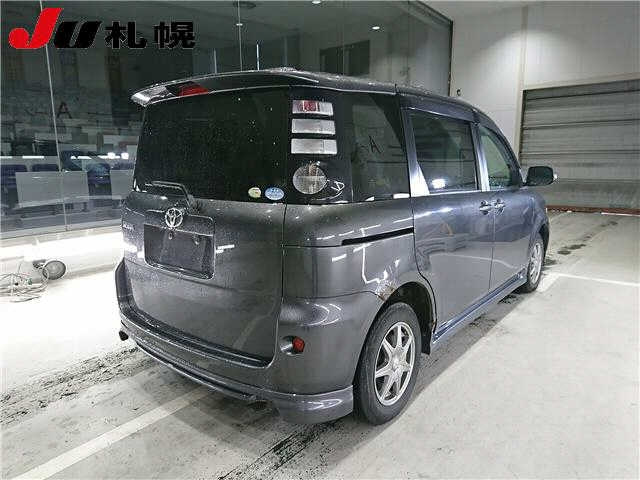 TOYOTA SIENTA 2010