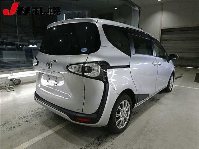 TOYOTA SIENTA 2016