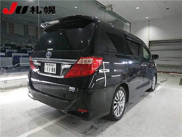 TOYOTA ALPHARD 2013