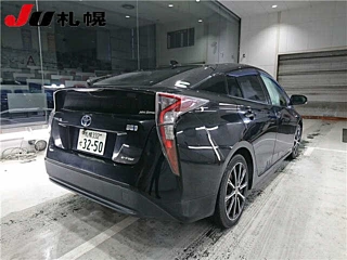 TOYOTA PRIUS 2016