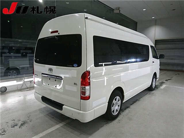 TOYOTA HIACE 2019