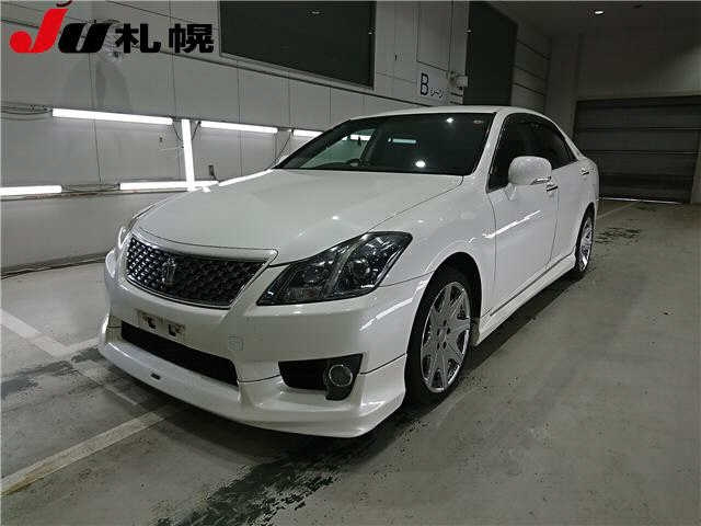 TOYOTA CROWN 2010