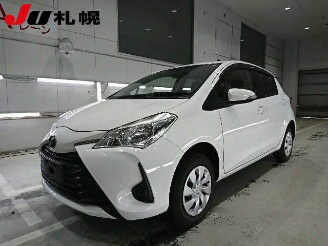 TOYOTA VITZ 2017