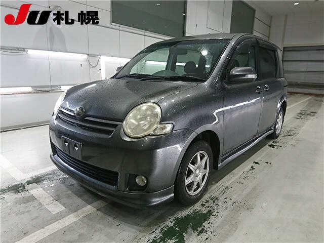 TOYOTA SIENTA 2010