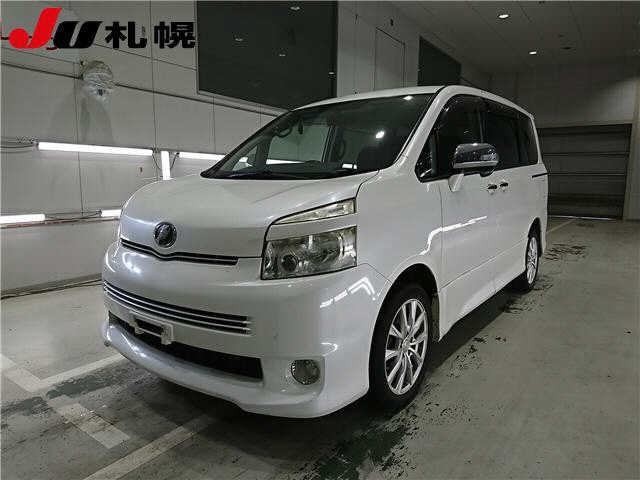 TOYOTA VOXY 2009