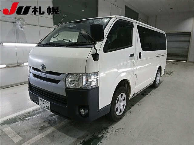 TOYOTA HIACE VAN 2020