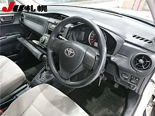 TOYOTA COROLLA AXIO 2016