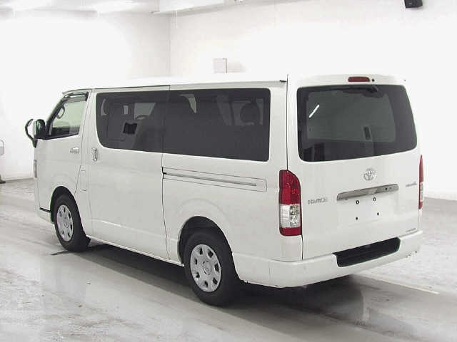 TOYOTA HIACE VAN 2023