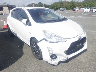 TOYOTA AQUA 2015