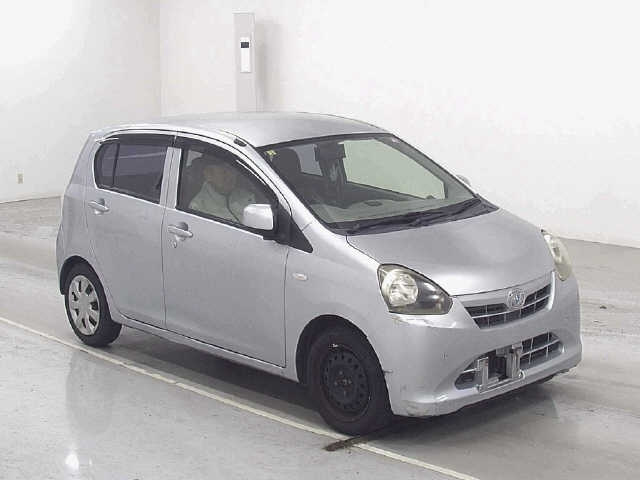 DAIHATSU MIRA E S 2012