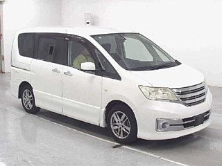NISSAN SERENA 2011