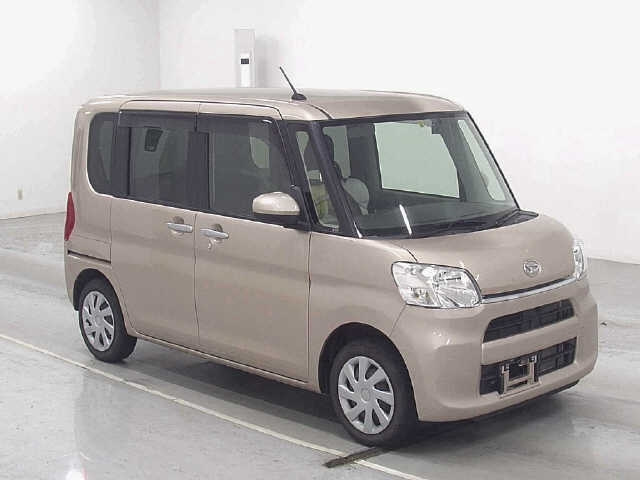 DAIHATSU TANTO 2018