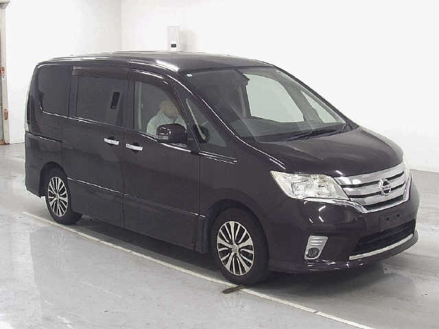 NISSAN SERENA 2011