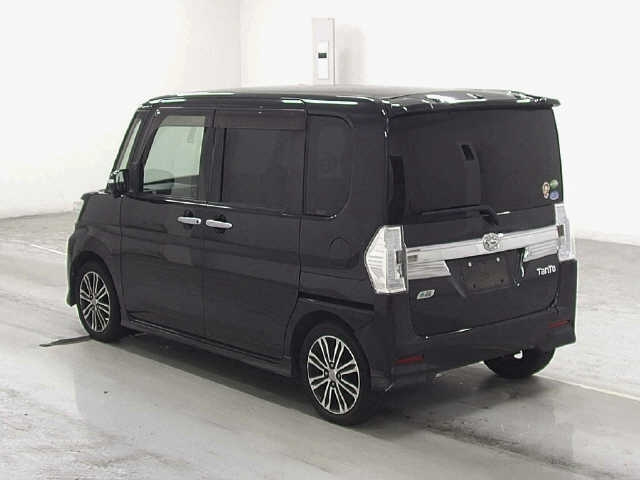 DAIHATSU TANTO 2014