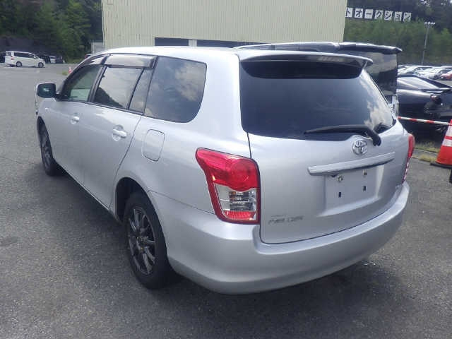 TOYOTA COROLLA FIELDER 2011