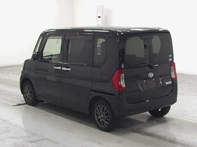 DAIHATSU TANTO 2016