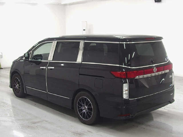NISSAN ELGRAND 2010