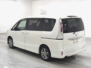 NISSAN SERENA 2011