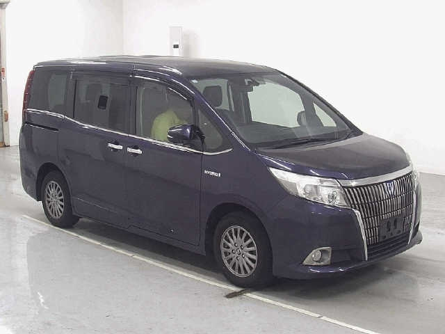 TOYOTA ESQUIRE 2015