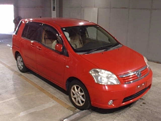 TOYOTA RAUM 2010