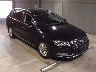 VOLKSWAGEN PASSAT VARIANT 2011