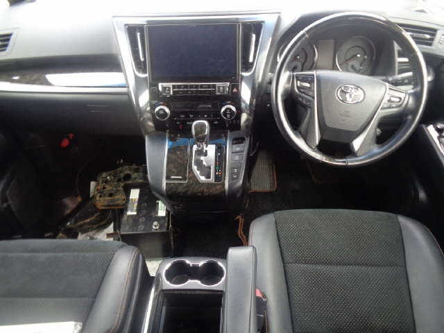 TOYOTA ALPHARD 2016