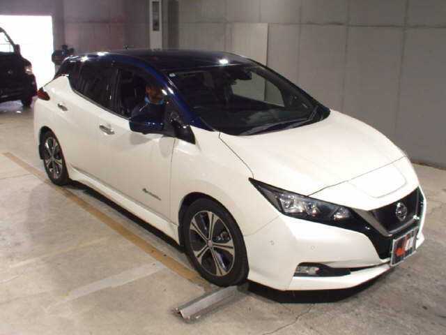 NISSAN LEAF 2018