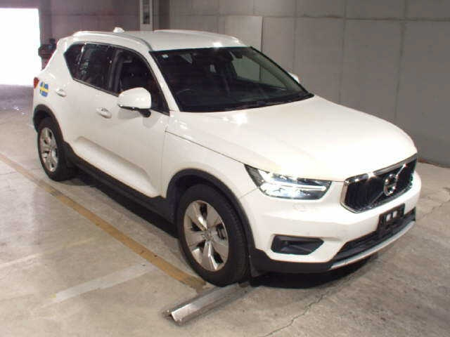 VOLVO XC40 2021