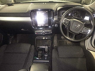 VOLVO XC40 2021