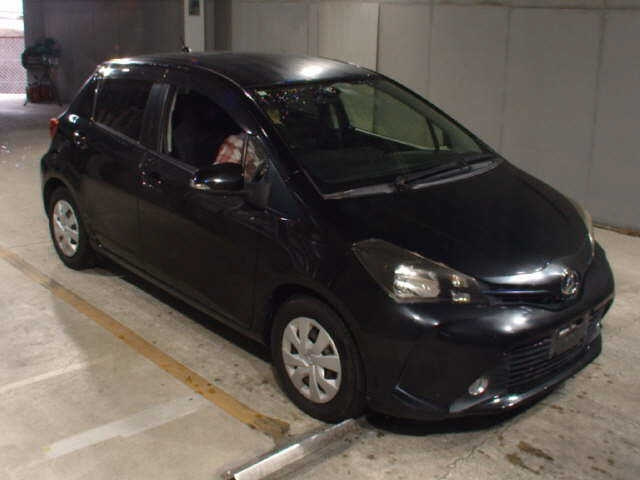 TOYOTA VITZ 2014