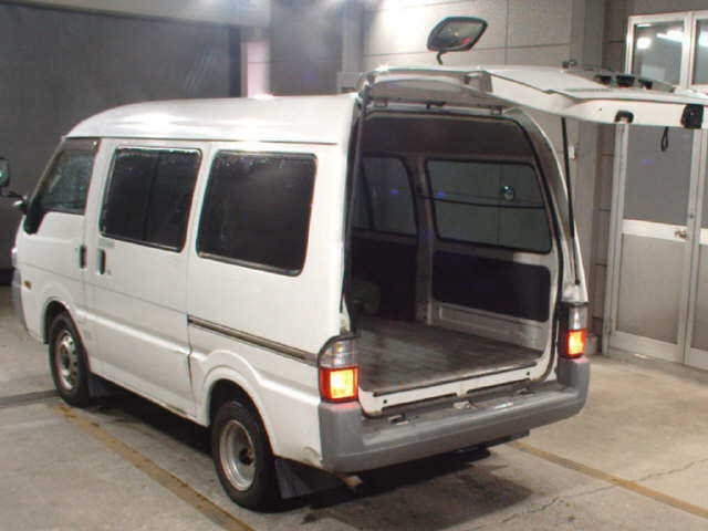 MAZDA BONGO VAN 2010
